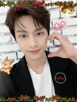 weverse_media_2af45152657540eaa9d0a26e042ef574246.jpg