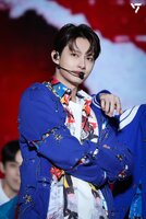 weverse_media_146178a60c0048ba8545174ecb07e659981.jpg
