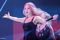 Gahyeon-2024-World-Tour-Luck-Inside-7-Doors.jpg