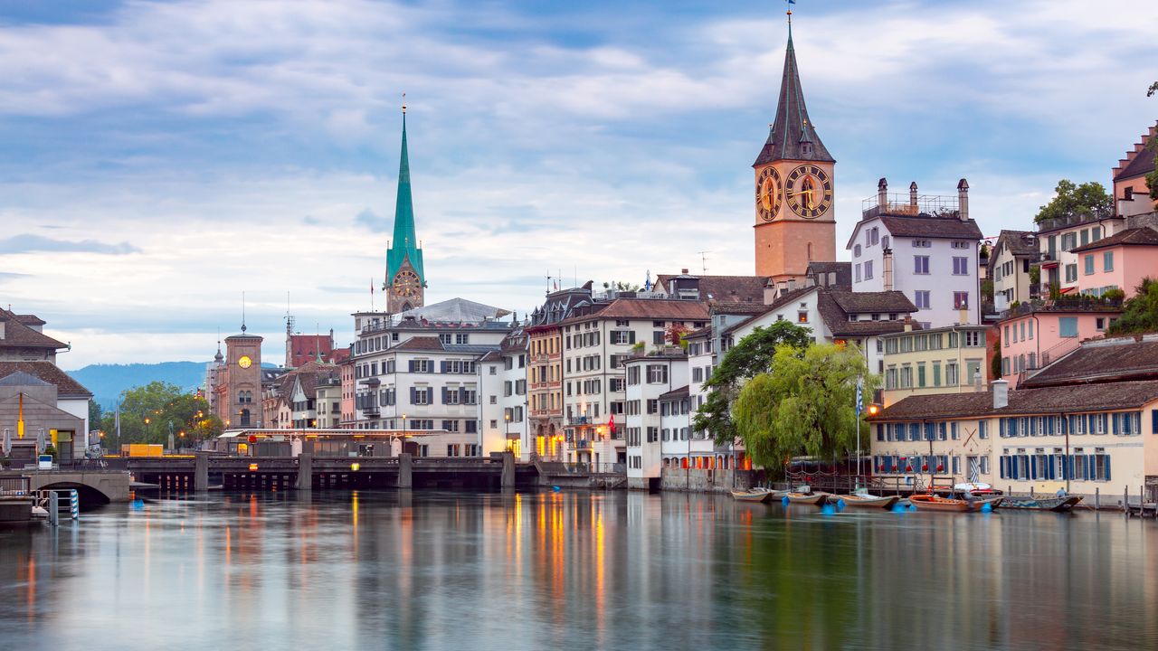 www.cntraveller.com