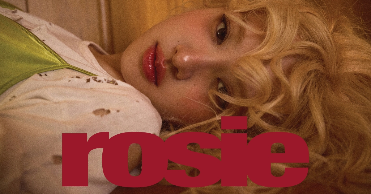 www.rosesarerosie.com